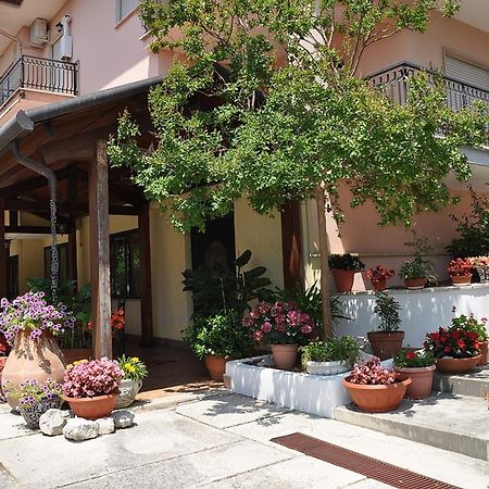 L' Aia Antica Bed & Breakfast Veroli Bagian luar foto