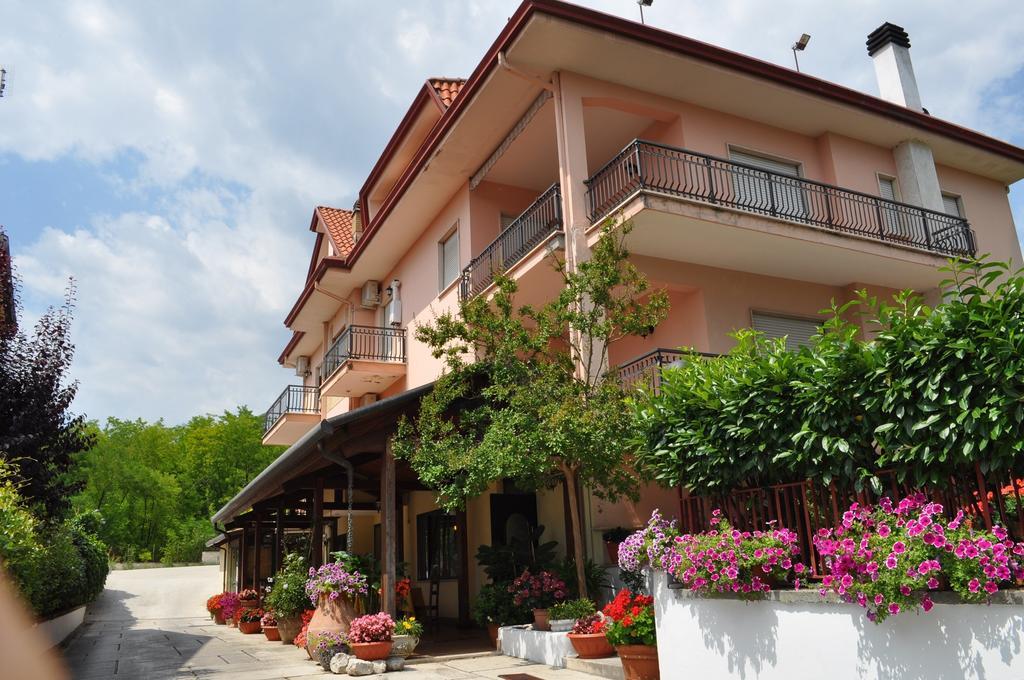 L' Aia Antica Bed & Breakfast Veroli Bagian luar foto