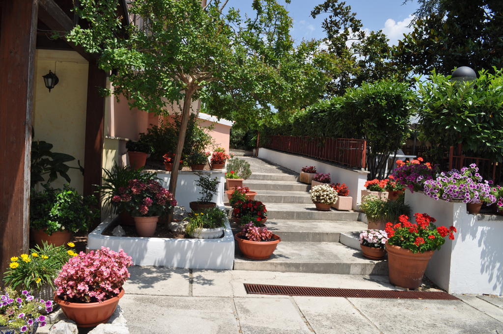 L' Aia Antica Bed & Breakfast Veroli Bagian luar foto